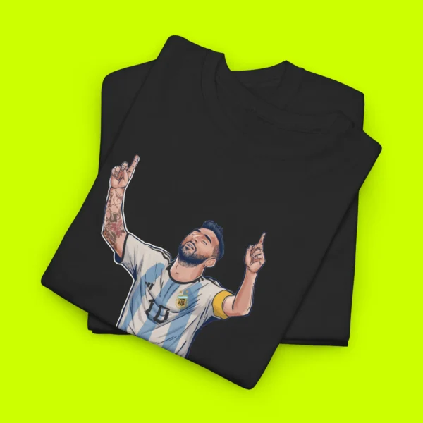 Gracias Por Todo, Leo Shirt Close-up